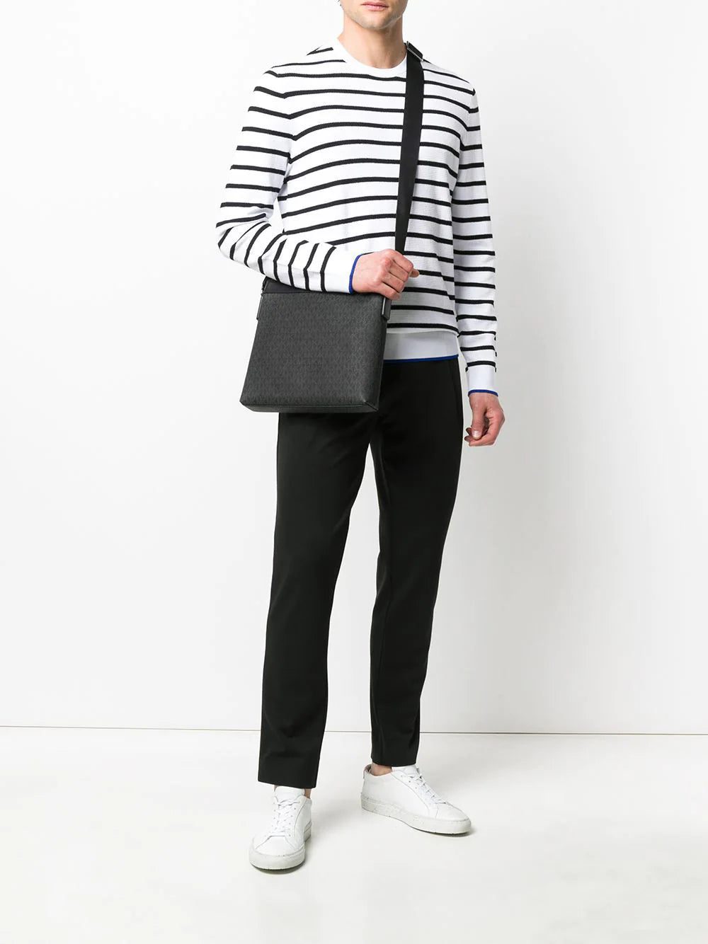 Michael Michael Kors logo cross-body messenger bag - Image 2