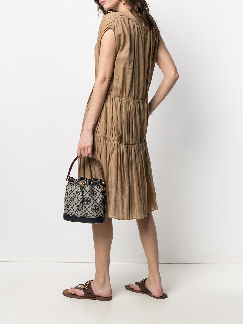 Tory Burch T Monogram bucket bag - Image 2