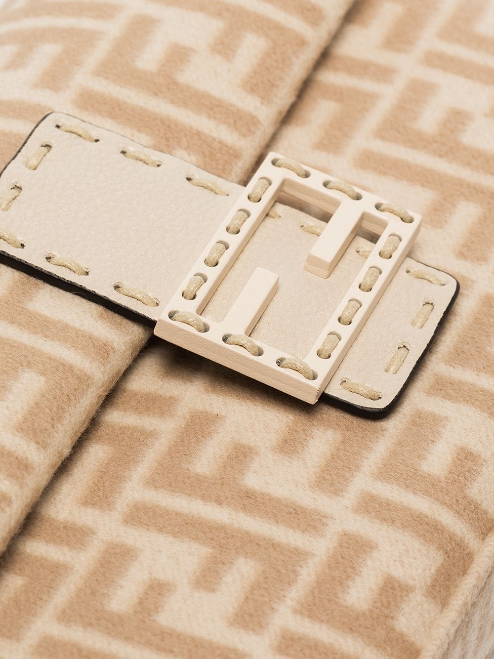 FENDI Baguette 1976 shoulder bag - Image 5
