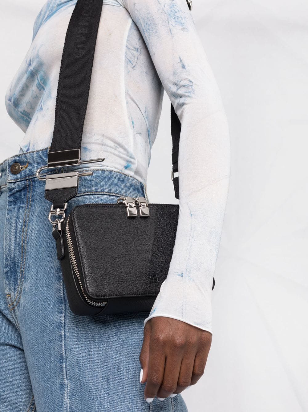 Givenchy Antigona U camera bag - Image 3