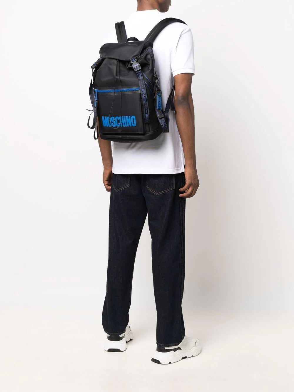 Moschino embossed-logo backpack - Image 2