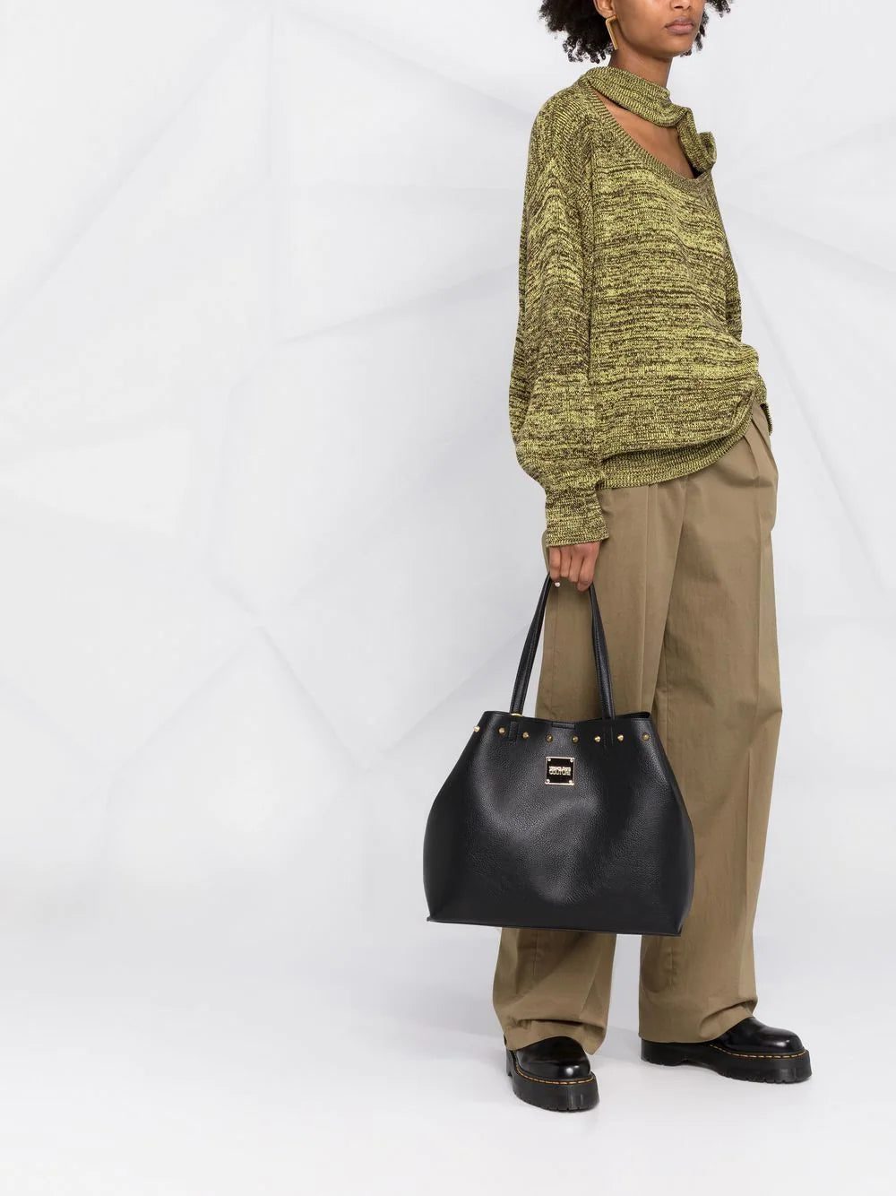 Versace studded grained tote bag - Image 2