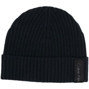 Calvin Klein ribbed-knit logo-patch beanie