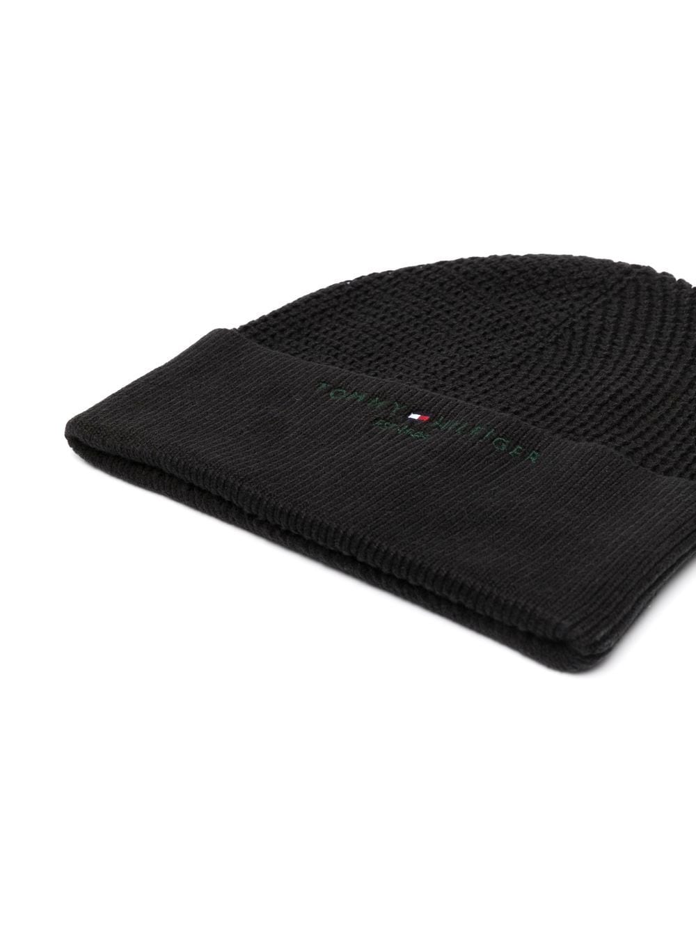 Tommy Hilfiger embroidered-logo ribbed beanie - Image 2