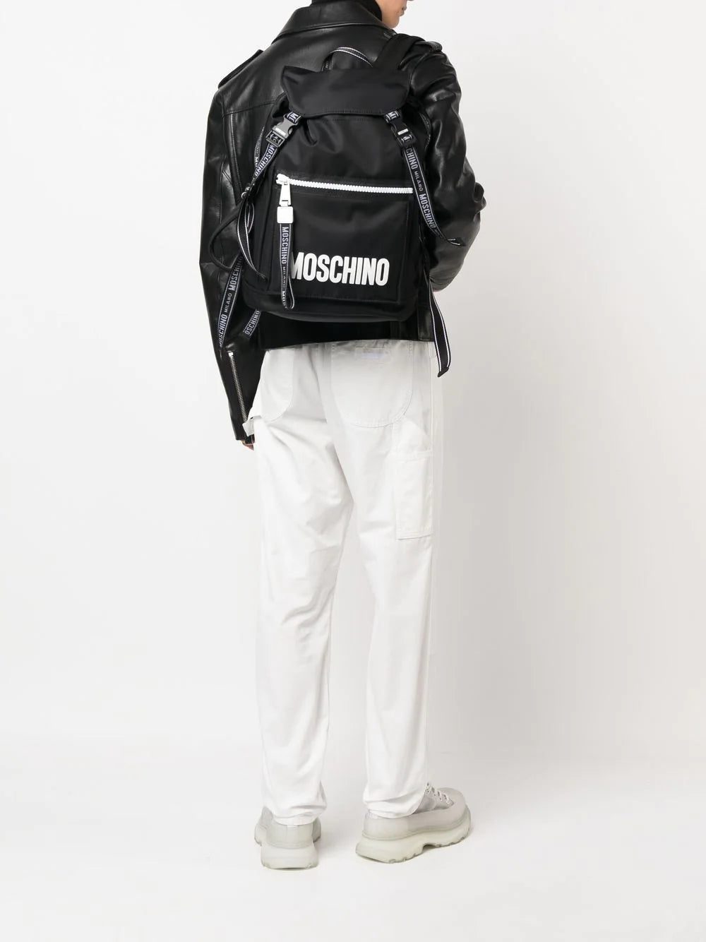 Moschino logo-print zip-up backpack - Image 2