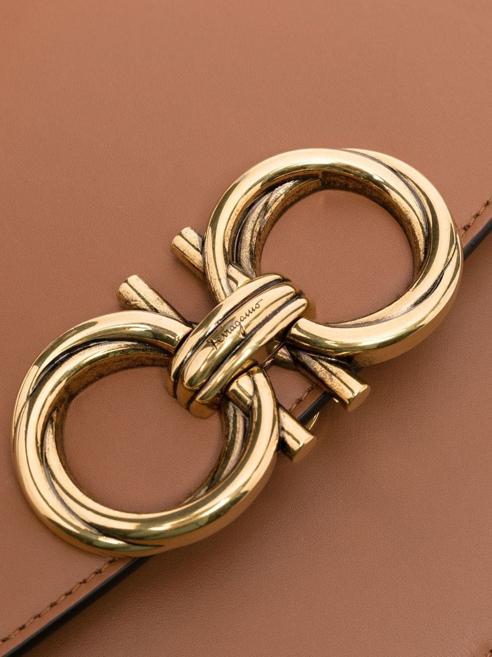 Ferragamo Trapezio leather crossbody bag - Image 4