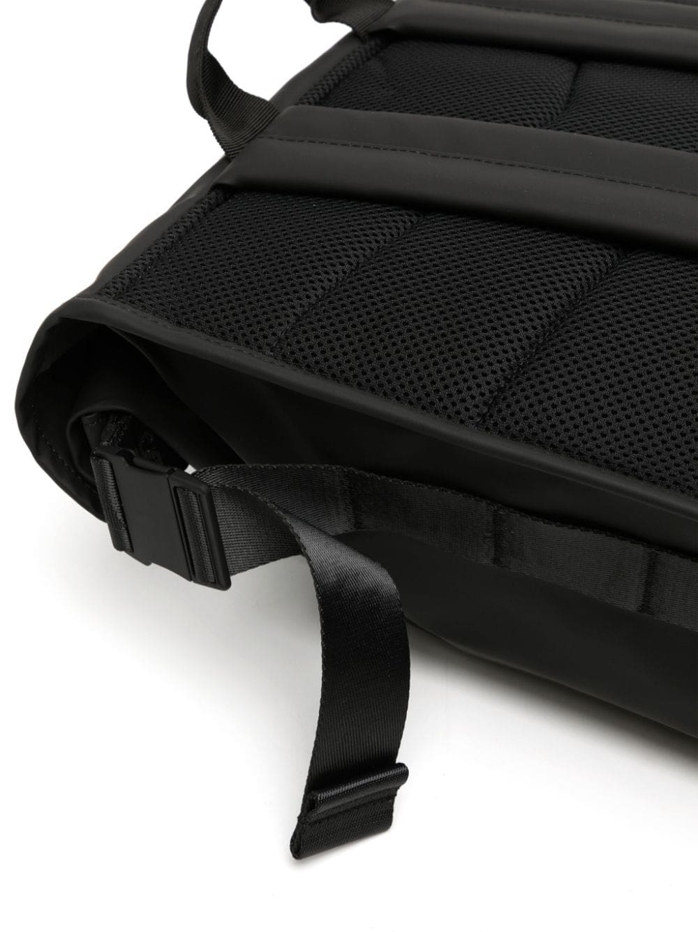 Rains W3 Trail foldover backpack - Image 4