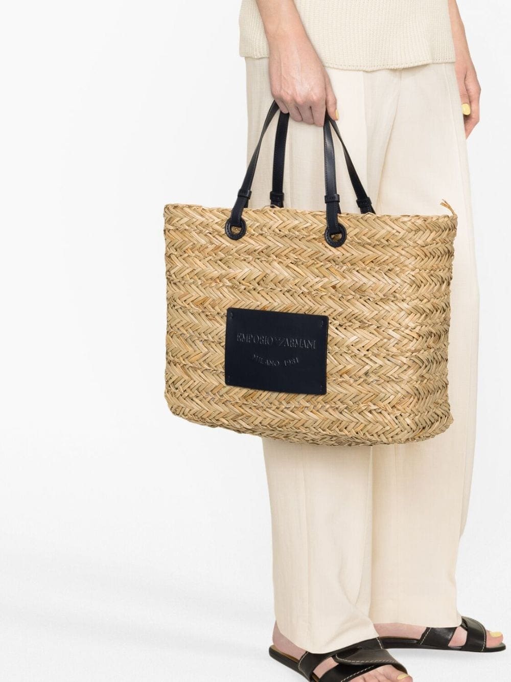 Emporio Armani logo-patch woven-raffia tote beg - Image 3