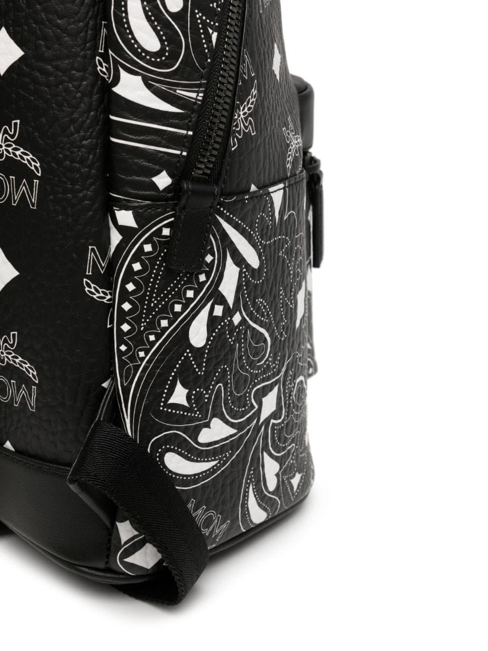 MCM medium Stark bandana monogram backpack - Image 3