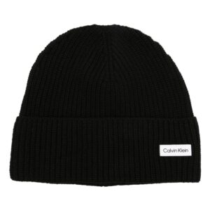 Calvin Klein Essential logo-patch beanie