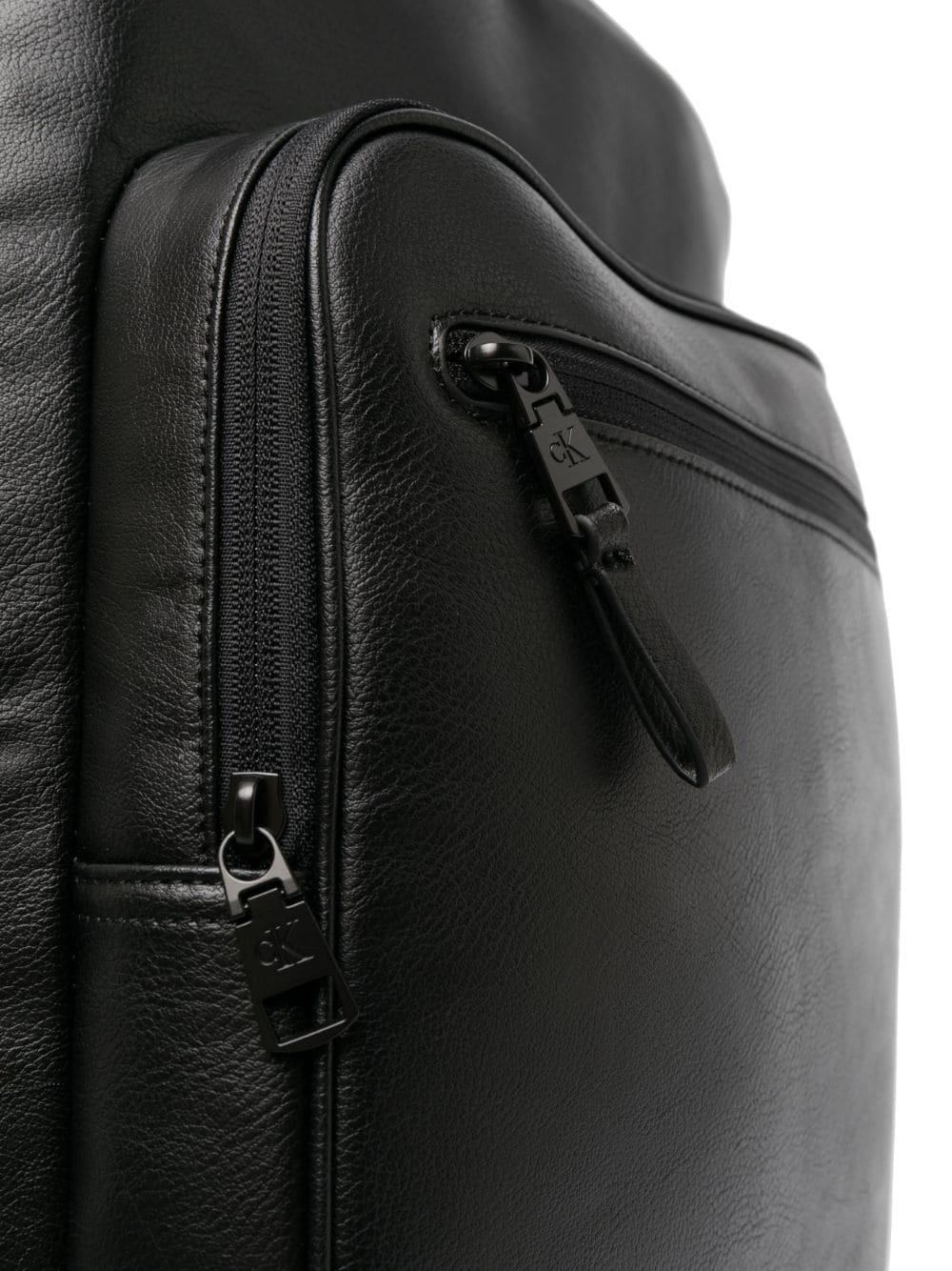 Calvin Klein Jeans logo-tag leather backpack - Image 5