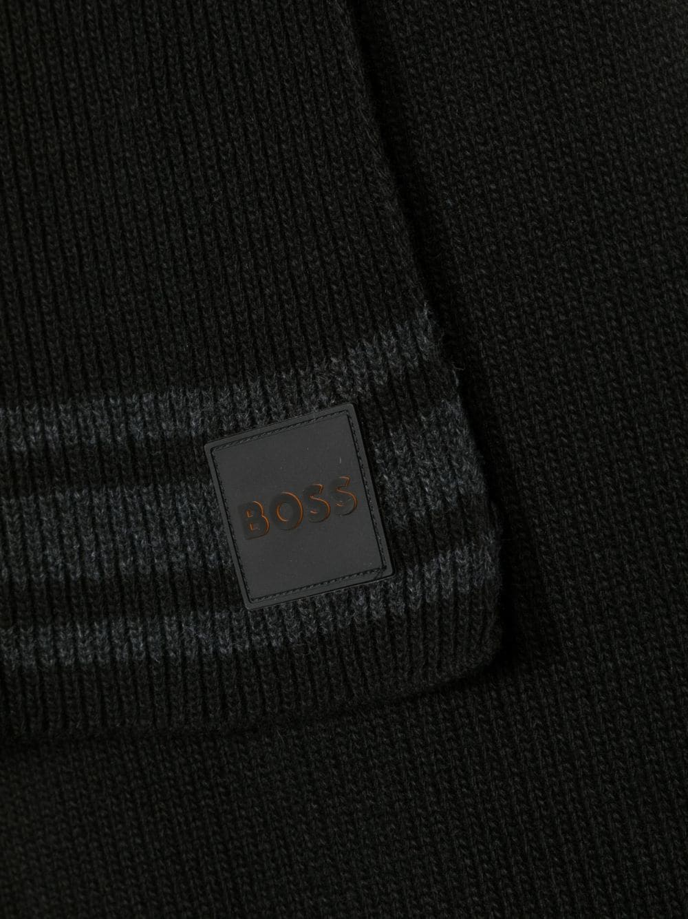 BOSS logo-patch ribbed-knit beanie - Image 2