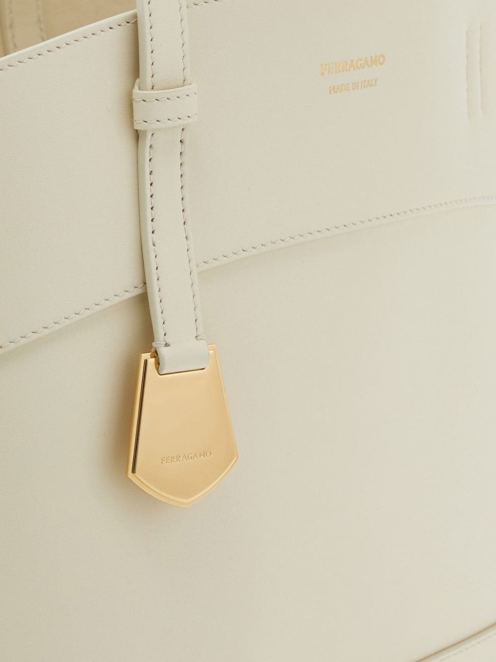 Ferragamo Charming leathert tote bag - Image 5