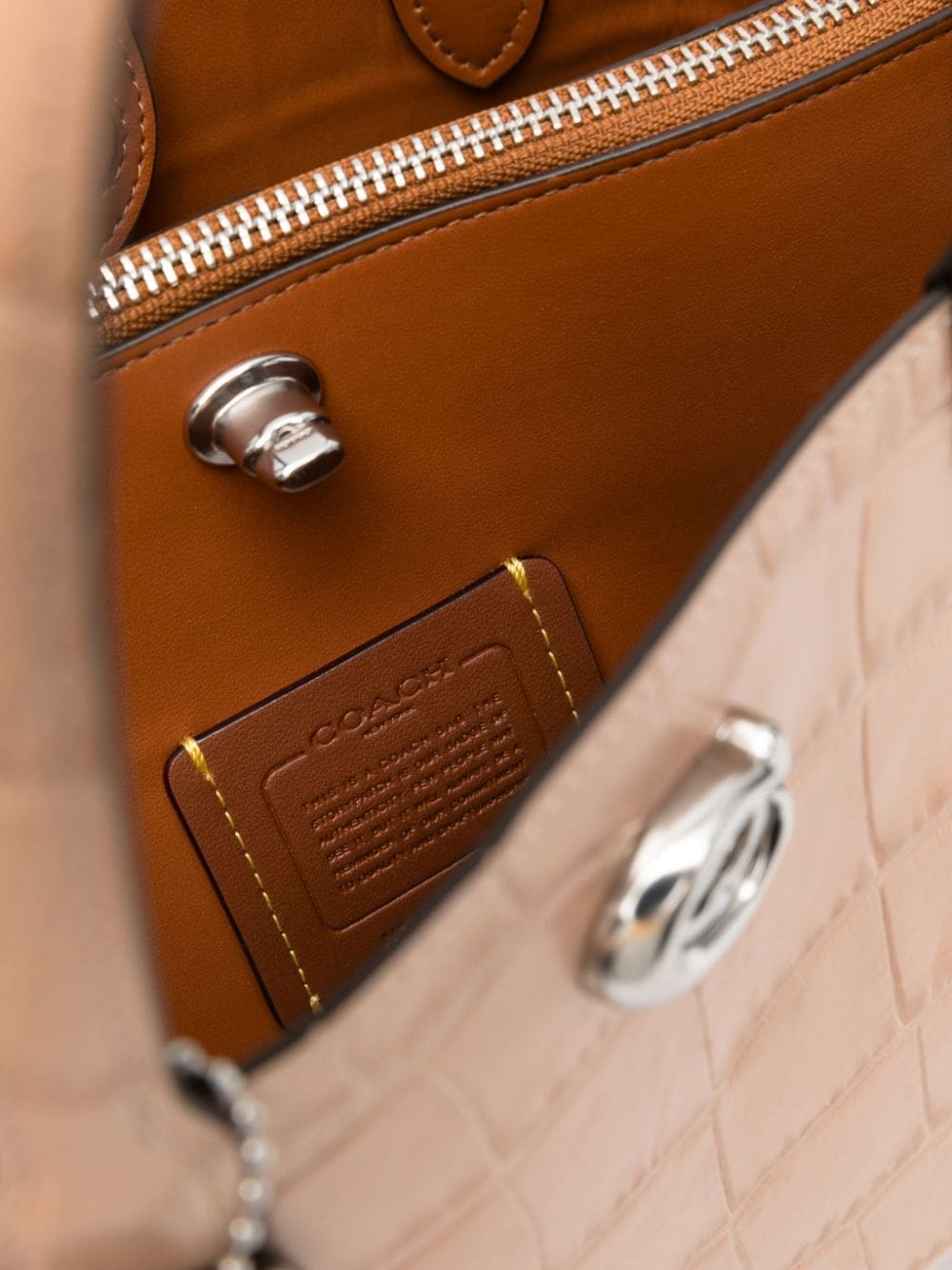 Coach Willow 24 leather tote bag - Image 5