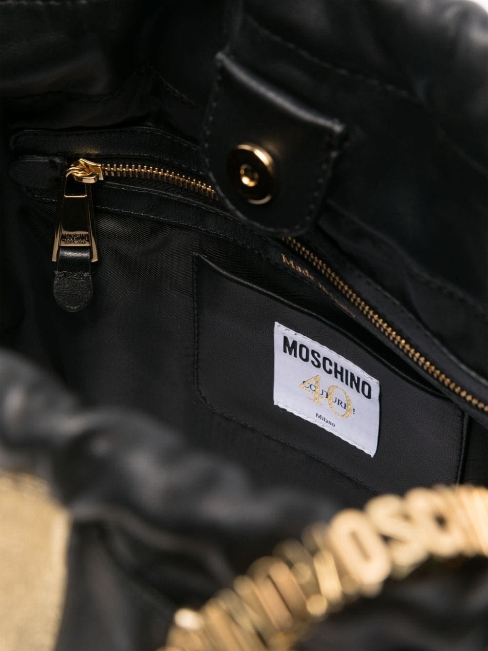 Moschino striped sheepskin bucket bag - Image 5