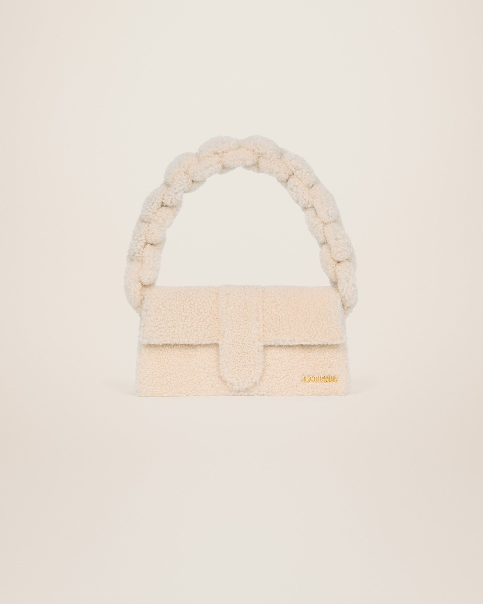 Jacquemus e Bambidou Shearling flap bag. - Image 2