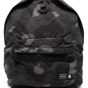A BATHING APE® logo-patch camouflage-print backpack