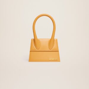 Jacquemus Le Chiquito moyen Signature handbag.