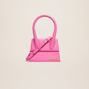 Jacquemus Le Chiquito moyen Signature handbag.