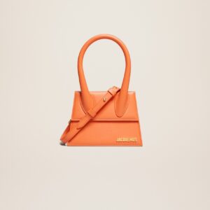 Jacquemus Le Chiquito moyen Signature handbag.