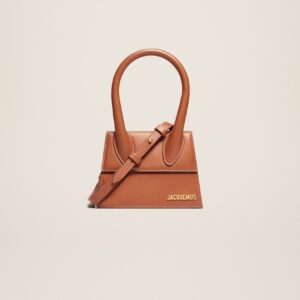 Jacquemus Le Chiquito moyen Signature handbag.