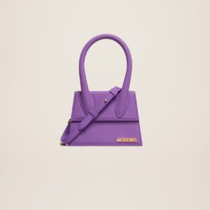 Jacquemus Le Chiquito moyen Signature handbag.