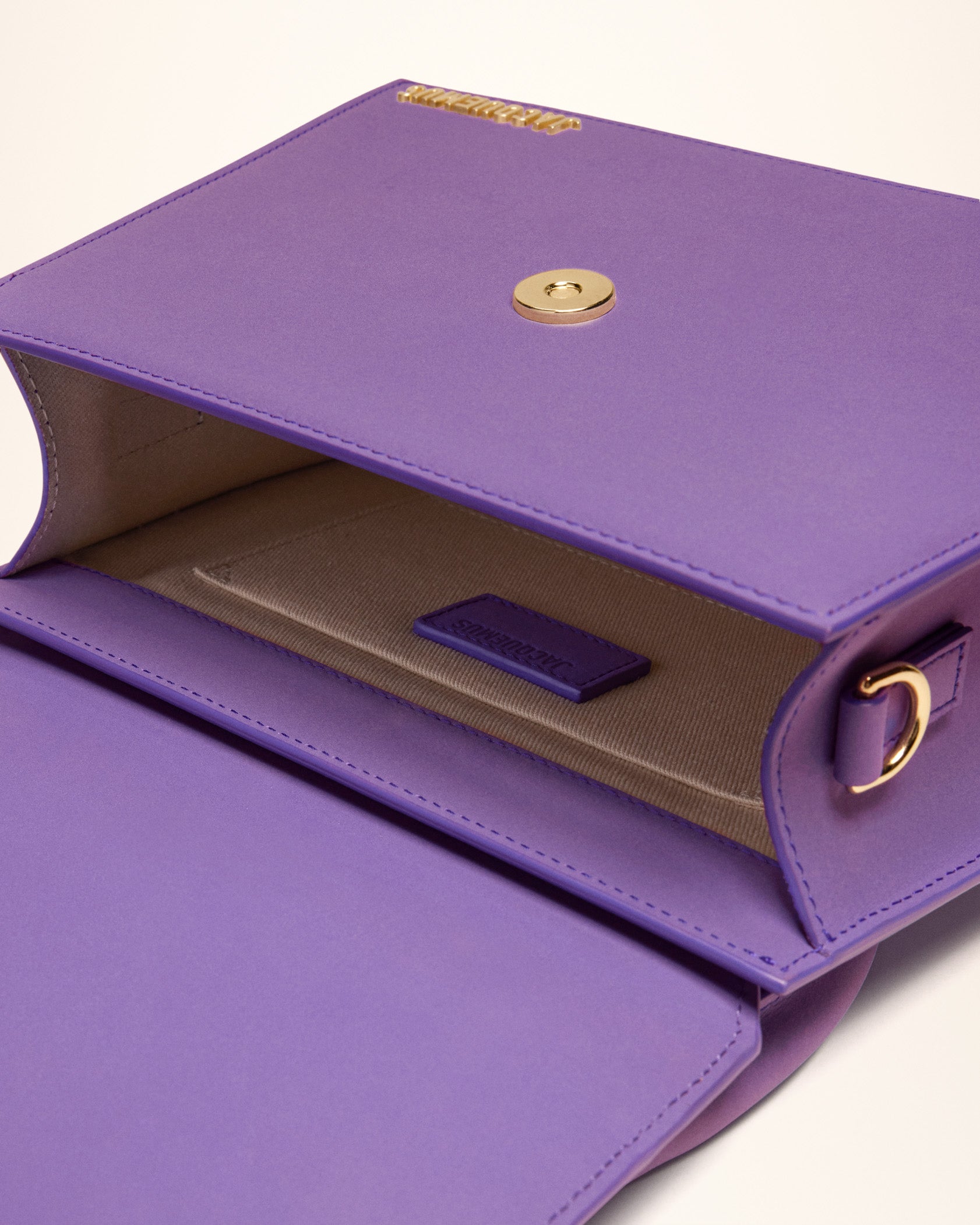 Jacquemus Le grand Chiquito Large signature handbag. - Image 6