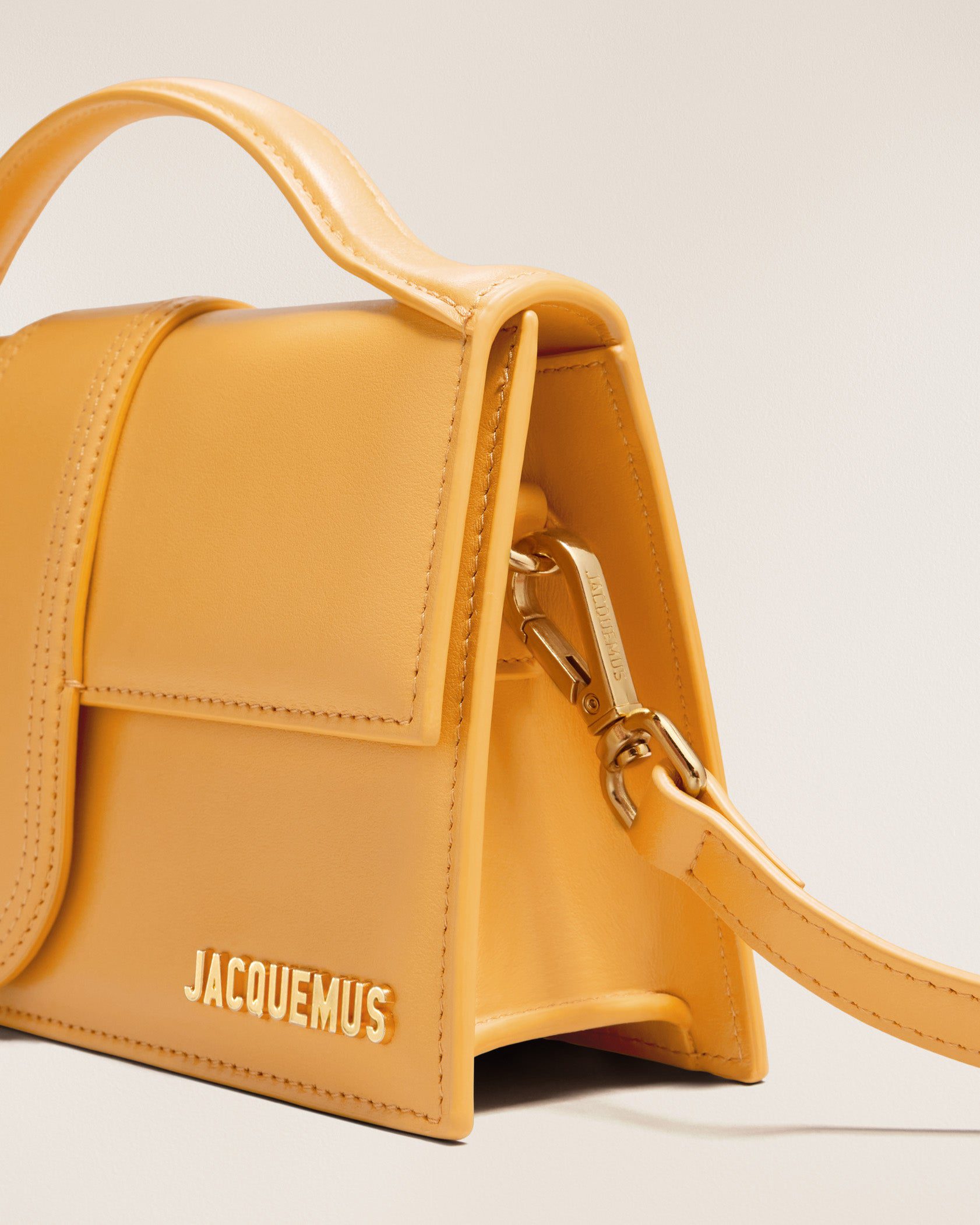 Jacquemus Le grand Bambino Crossbody flap bag. - Image 5