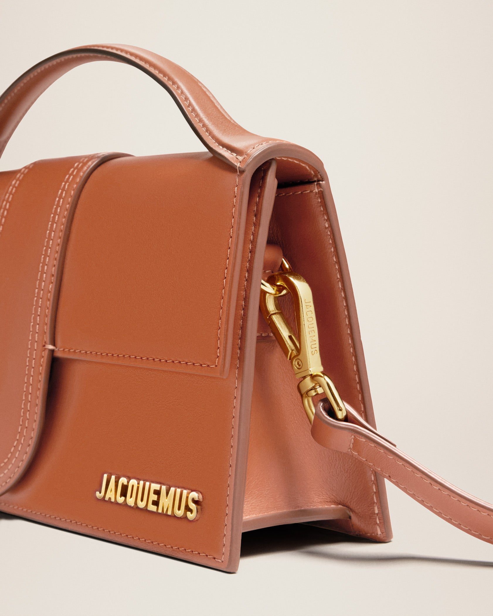 Jacquemus Le grand Bambino Crossbody flap bag. - Image 5