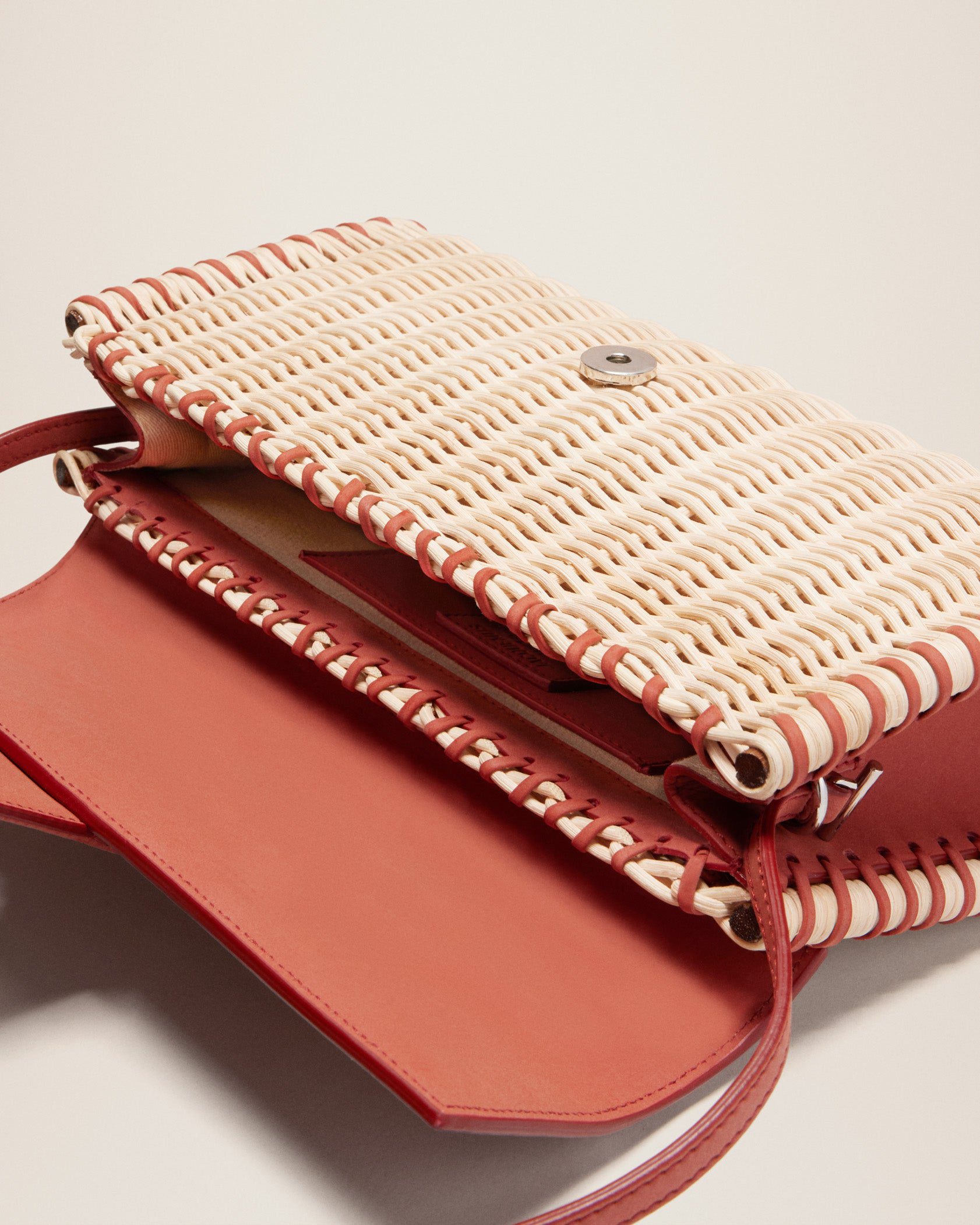 Jacquemus Le Bambino long Osier Wicker flap bag - Image 6