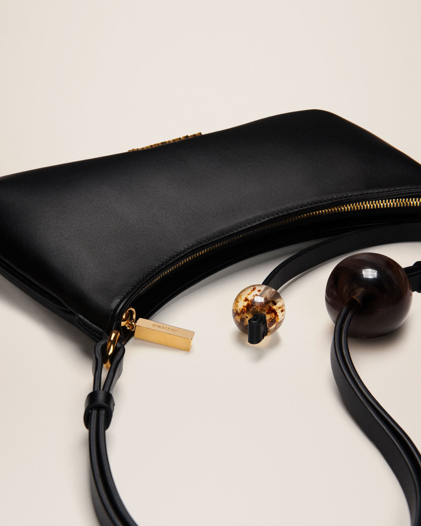 Jacquemus Le Bisou Perle Beaded shoulder bag. - Image 6