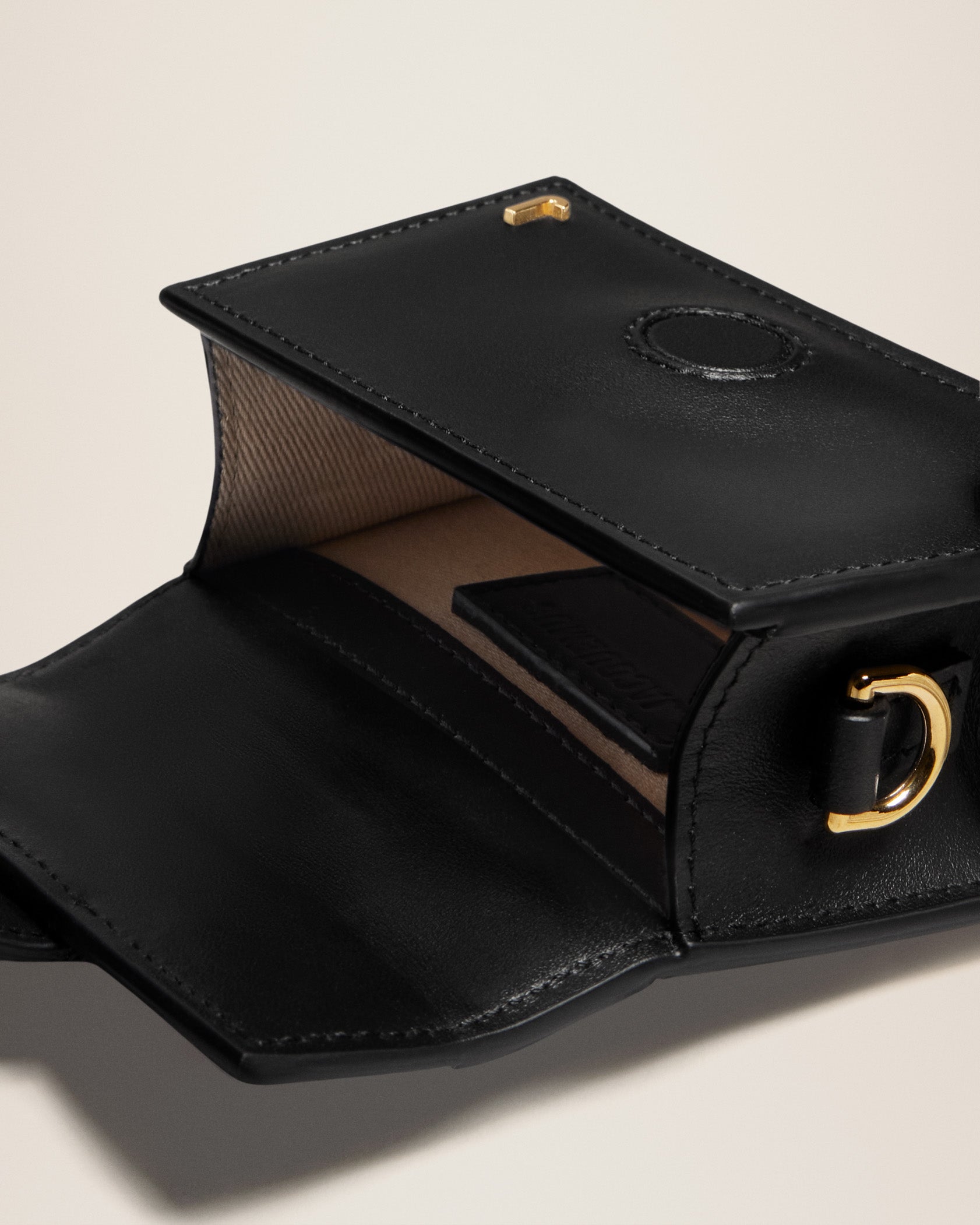 Jacquemus Le petit Bambino Mini flap bag. - Image 5