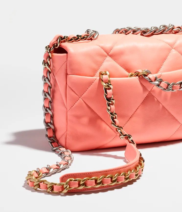 Chanel 19 Handbag - Image 4
