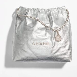 Chanel 22 Handbag