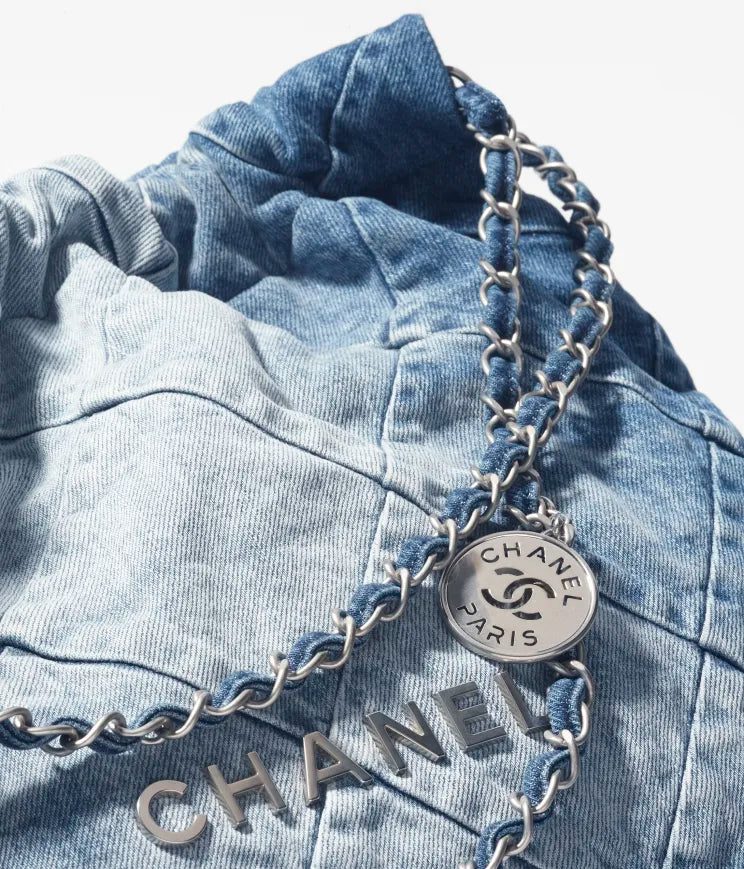 Chanel 22 Handbag - Image 4