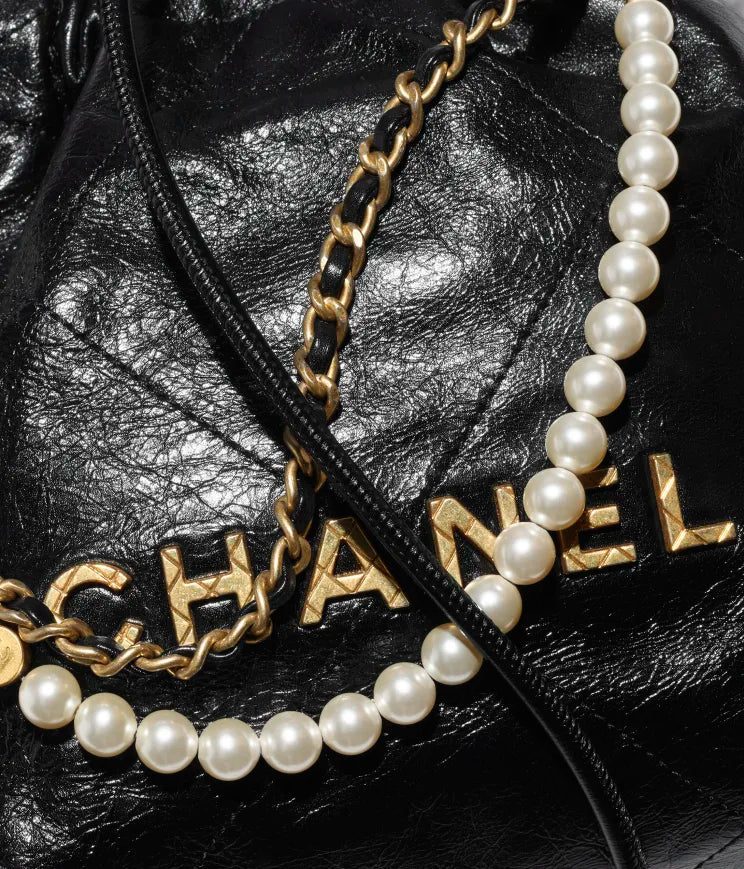 Chanel 22 Mini Handbag - Image 4
