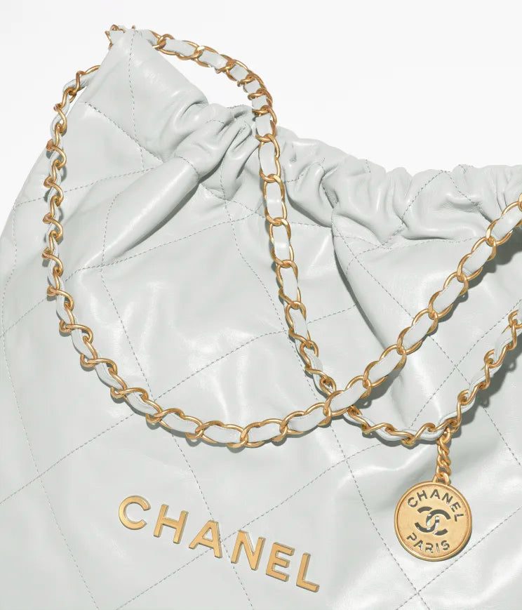Chanel 22 Handbag - Image 4