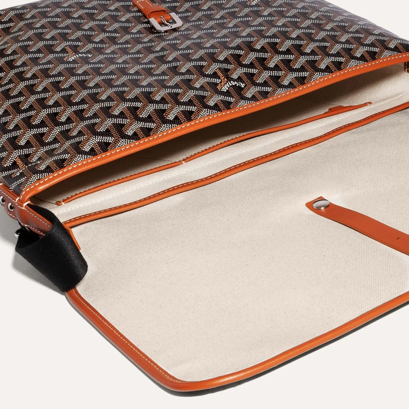 Goyard Capetien MM Messenger Bag - Image 4