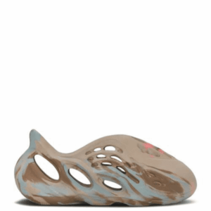 Yeezy Foam Runner Kids 'MX Sand Grey'.