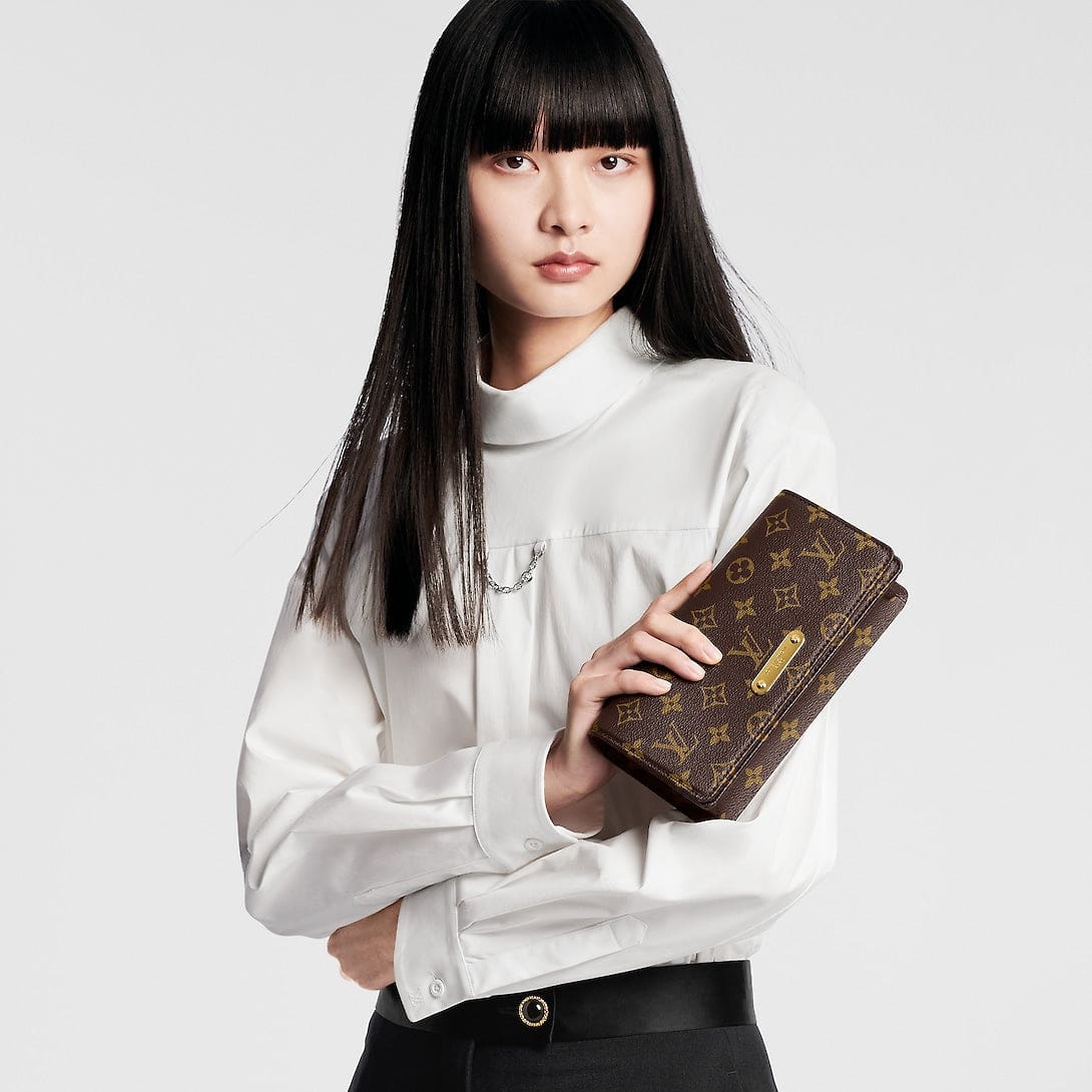 Louis Vuitton Wallet On Chain Lily - Image 6