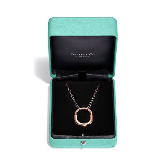 Tiffany Tiffany Lock Pendant in Yellow Gold, Medium - Image 6