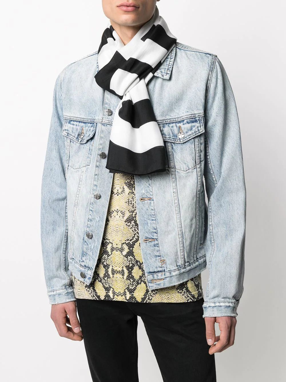 Moschino logo-print scarf - Image 2