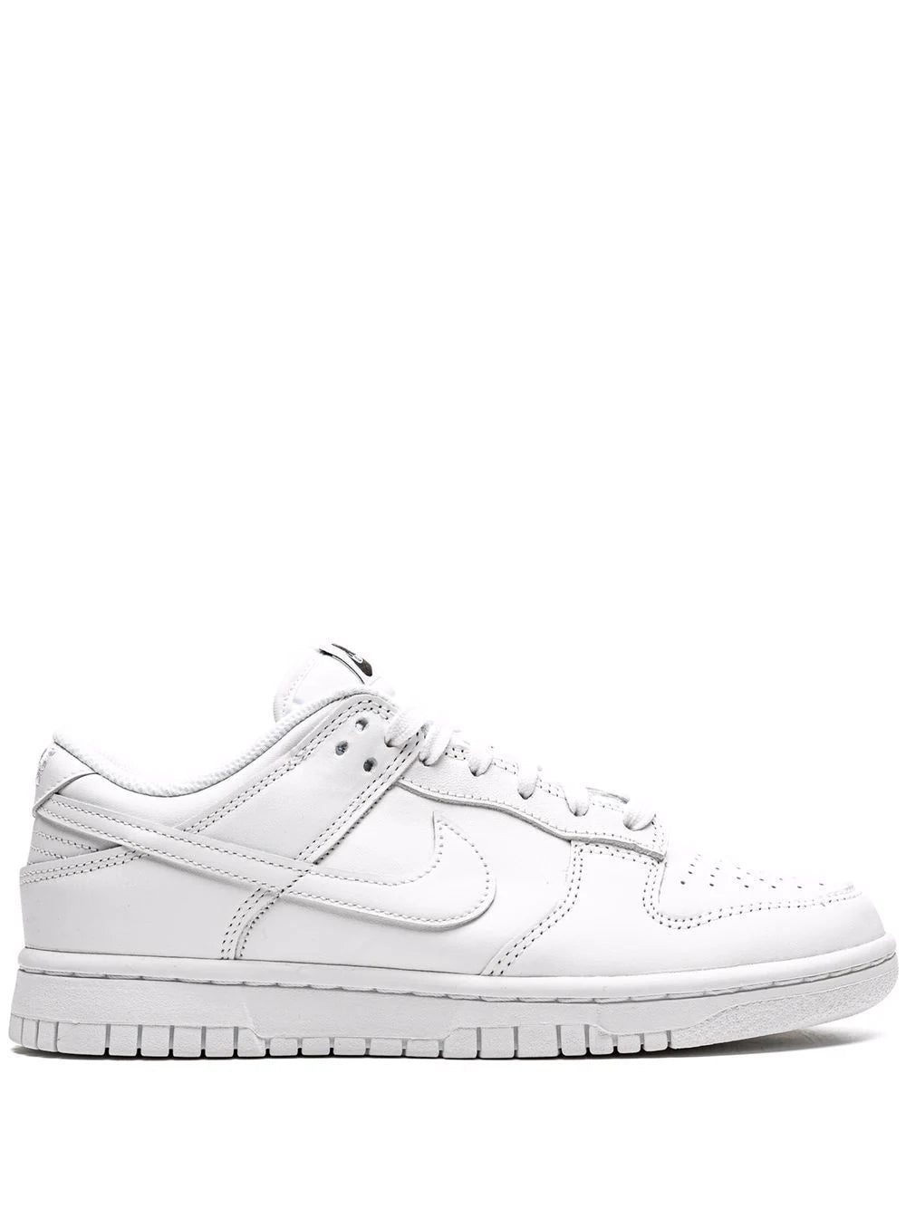 Nike Dunk Low sneakers