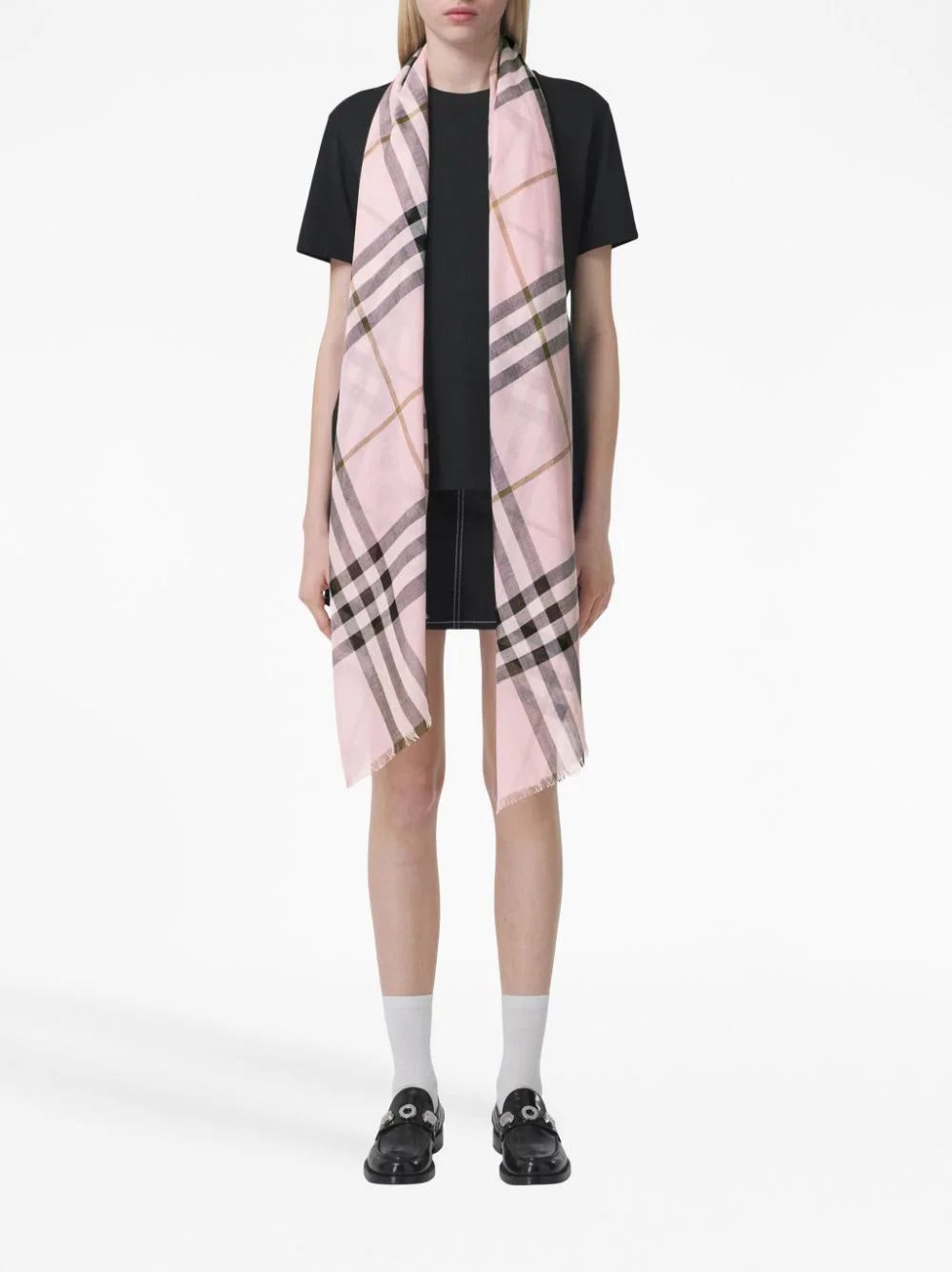 Burberry lightweight check wool scarf - Image 3