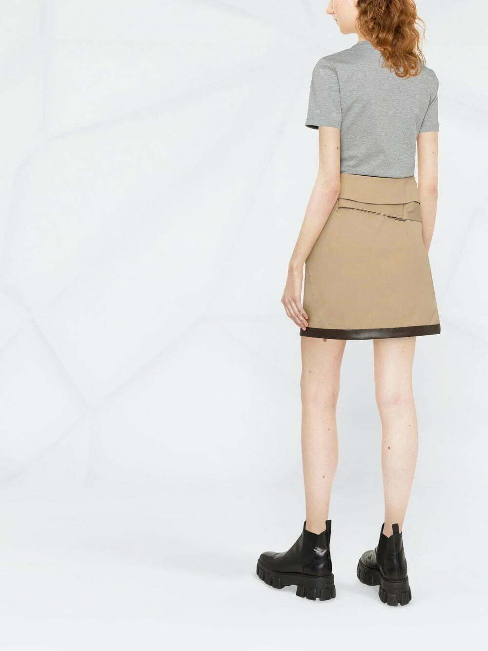 Off-White Helvetica logo-print T-shirt - Image 3