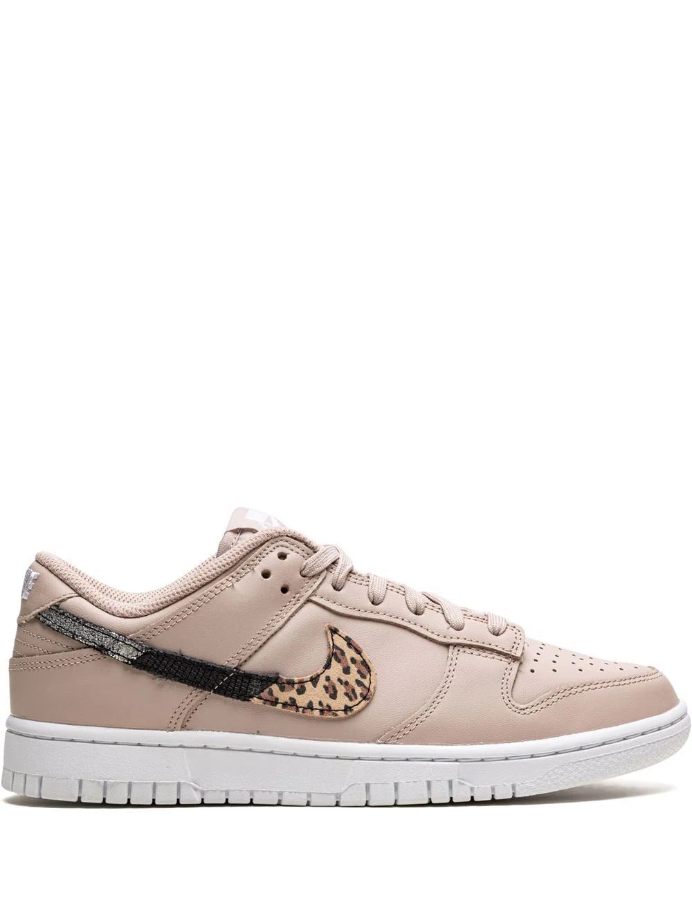 Nike Dunk Low SE sneakers