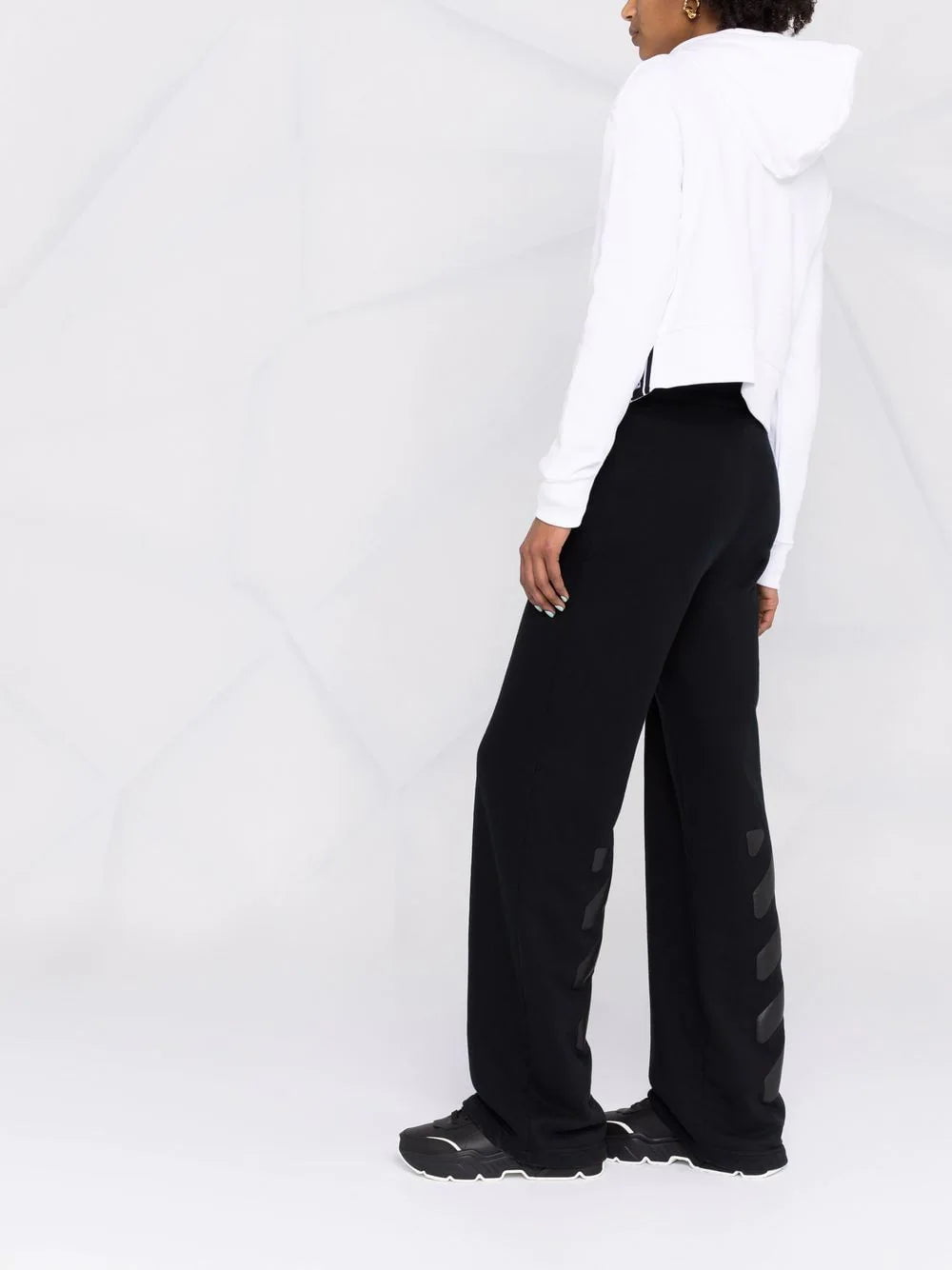 Balmain logo-print cropped hoodie - Image 4