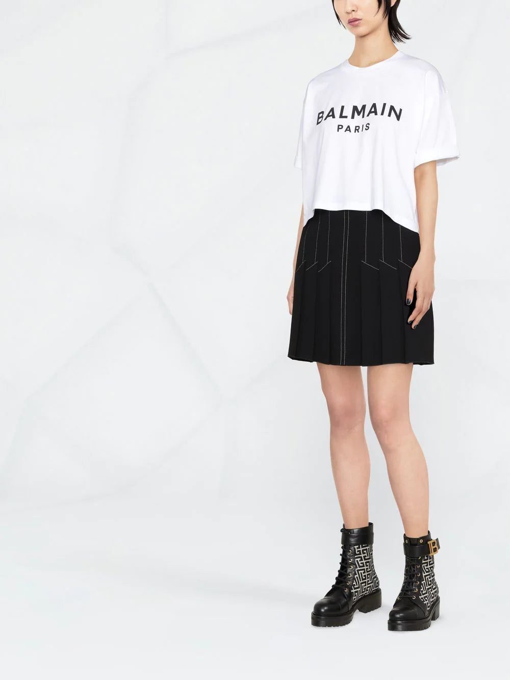 Balmain cropped logo-print T-shirt - Image 2