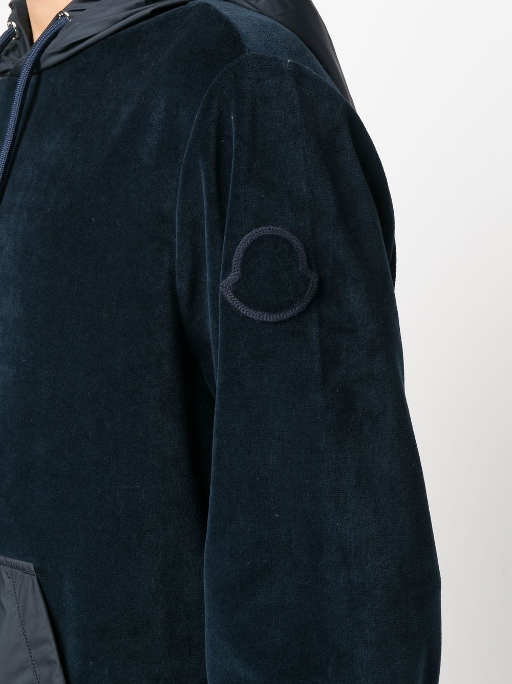 Moncler logo-patch sleeve velvet hoodie - Image 5