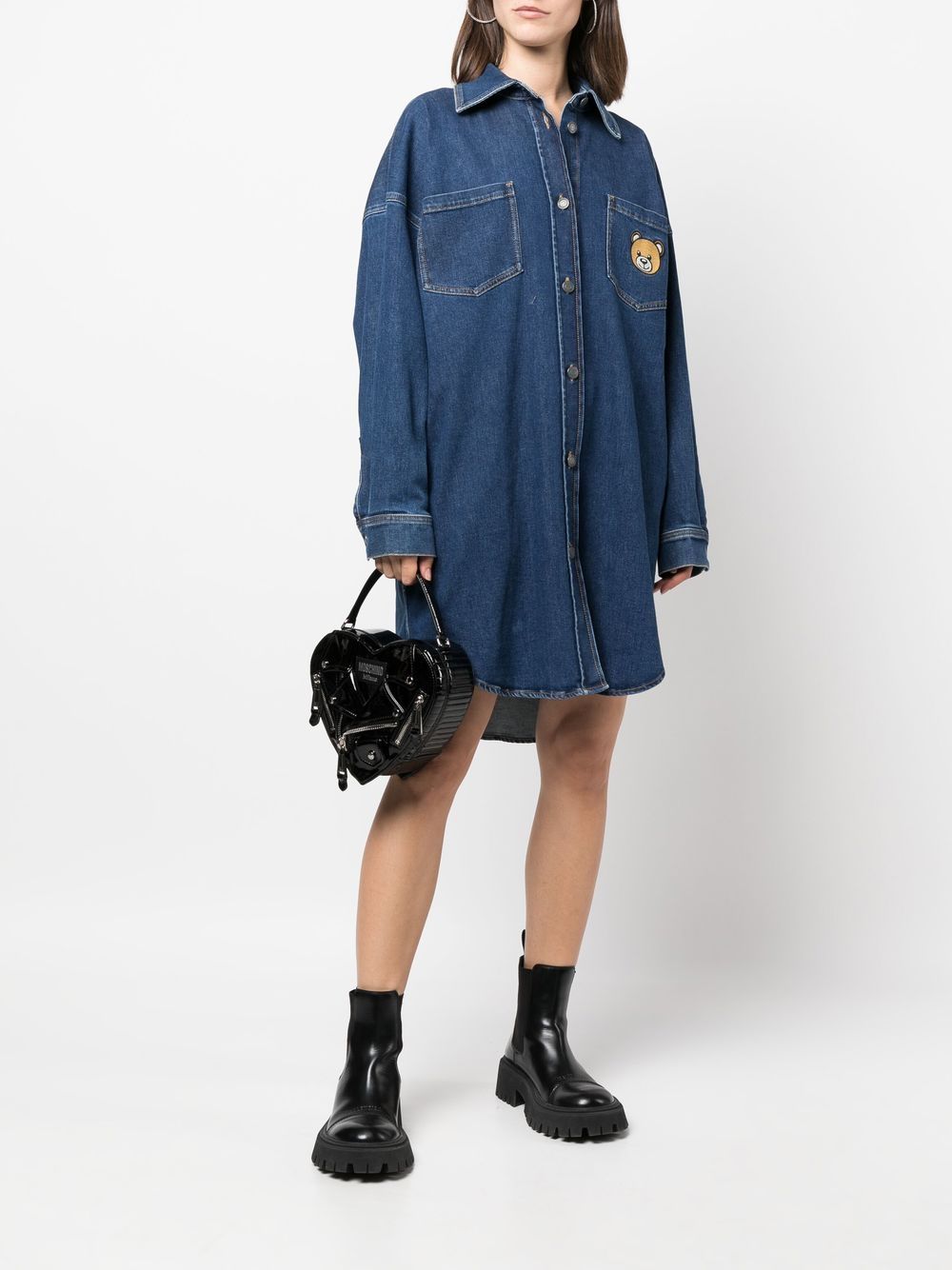 Moschino teddy-patch denim shirt dress - Image 2